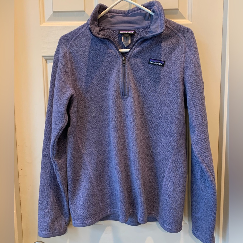 Patagonia, purple, size L. Great condition, barely worn!